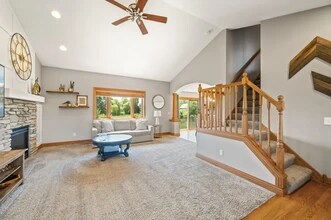 5265 Fenson Ct N in Hugo, MN - Building Photo - Building Photo
