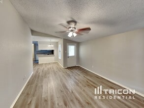 4931 Darrow Ln in Arlington, TX - Building Photo - Building Photo