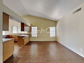 11208 N 78th Dr in Peoria, AZ - Building Photo - Building Photo