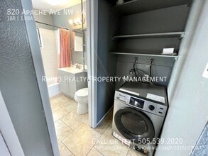 820 Apache Ave NW, Unit A in Albuquerque, NM - Building Photo - Building Photo
