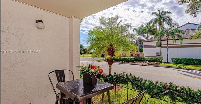 520 S Park Rd in Hollywood, FL - Building Photo - Building Photo