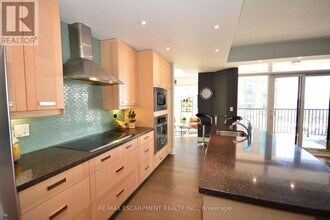 399 Elizabeth St in Burlington, ON - Building Photo - Building Photo