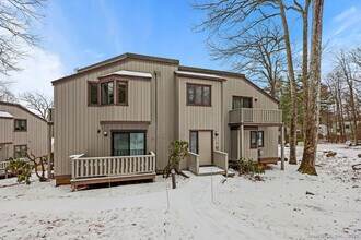 9 Talcott Ridge Rd in Farmington, CT - Building Photo - Building Photo