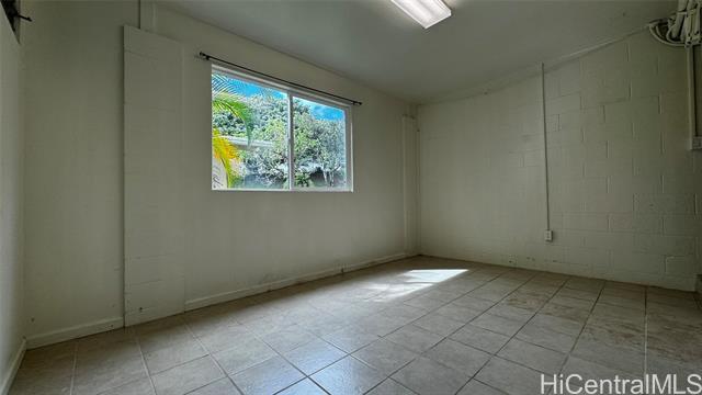 3339 Manoa Rd in Honolulu, HI - Foto de edificio - Building Photo