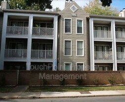 306 S Cedar St in Charlotte, NC - Building Photo