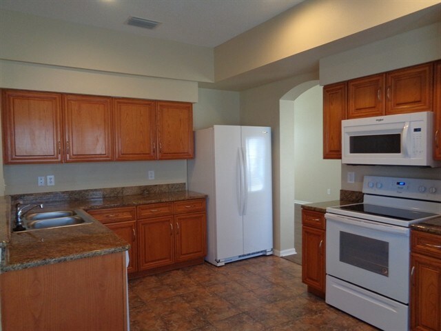 12613 Longcrest Dr in Riverview, FL - Building Photo - Building Photo