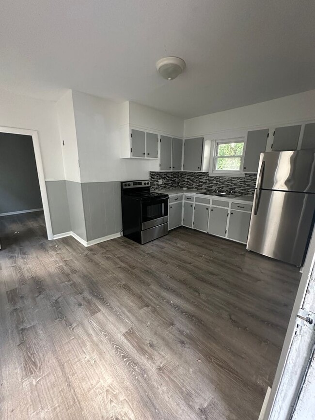 property at 81 Pine St