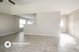 1934 Grand Park Dr in Missouri City, TX - Foto de edificio - Building Photo