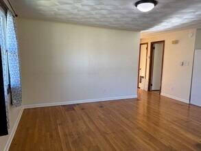 1235 5th Ave SW in Hickory, NC - Building Photo - Building Photo