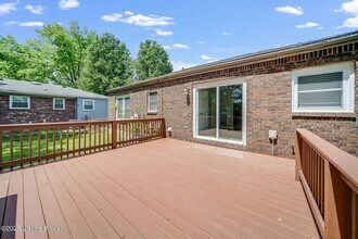 6312 Six Mile Ln in Louisville, KY - Building Photo - Building Photo