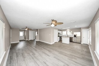 18178 Woodsdale Ct in Porter, TX - Building Photo - Building Photo