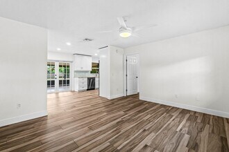 5282 2nd Rd in Greenacres, FL - Building Photo - Building Photo