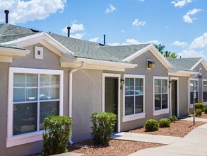 Mesa Place Townhomes in El Paso, TX - Building Photo - Building Photo