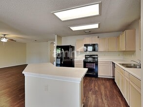 438 Terra Cotta in San Antonio, TX - Building Photo - Building Photo