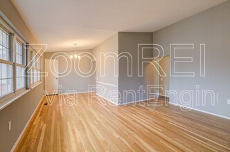 1715 Fairmount Dr in Florissant, MO - Building Photo - Building Photo