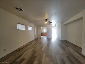 3274 Bronze Leaf St in Las Vegas, NV - Building Photo - Building Photo