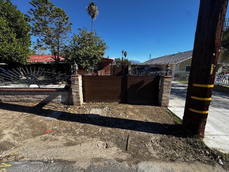 7215 Del rosa in San Bernardino, CA - Foto de edificio