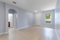 17067 SW 93rd St in Miami, FL - Building Photo - Building Photo