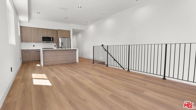 property at 10844 Peach Grove St