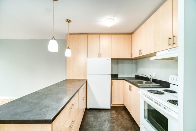 property at 1545-1545 Oxford St