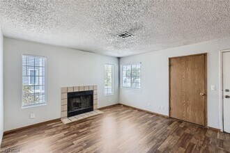 4181 Terrestrial Dr-Unit -220 in Las Vegas, NV - Building Photo - Building Photo