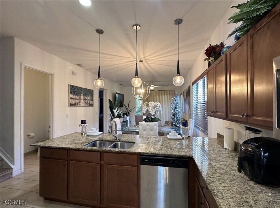 5510 Useppa Dr in Ave Maria, FL - Building Photo