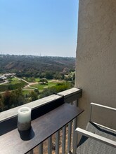 2925 Cowley Way, Unit E in San Diego, CA - Foto de edificio - Building Photo