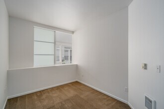 Helix Ellipse in Seattle, WA - Building Photo - Interior Photo