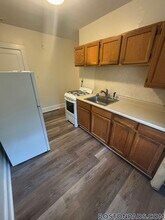 155 Summer St, Unit 8F in Somerville, MA - Building Photo - Building Photo