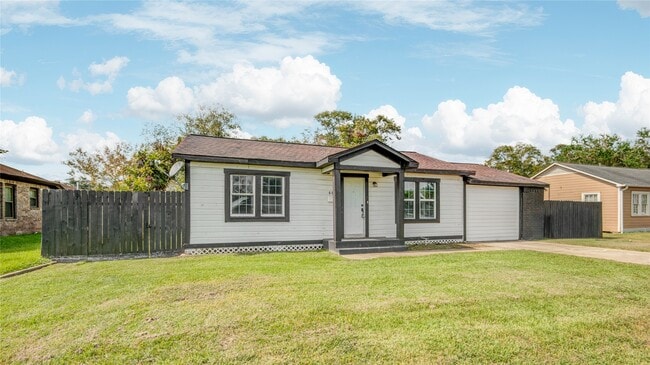 property at 609 Hurst Pl