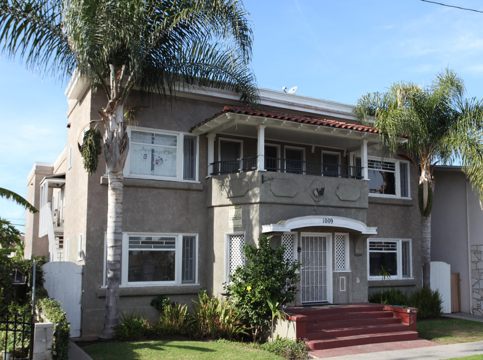 1009 Stanley Ave in Long Beach, CA - Building Photo