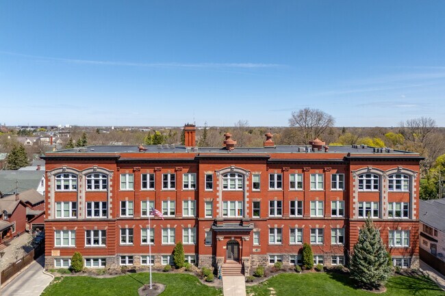 722 W Delavan Ave in Buffalo, NY - Building Photo - Building Photo