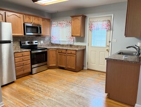170 E Northwest Hwy in Des Plaines, IL - Building Photo - Building Photo