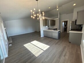 1620 W Carolina Way in Spokane, WA - Building Photo - Building Photo