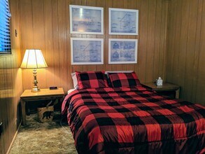 13444 Davos Dr in Truckee, CA - Building Photo - Building Photo