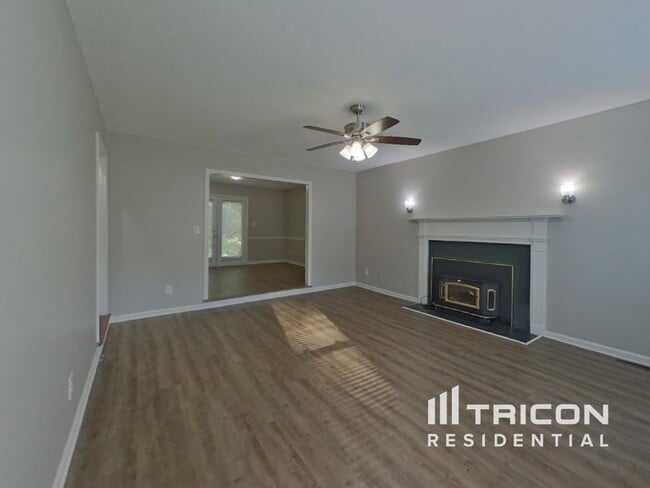5909 Edinborough Dr in Charlotte, NC - Building Photo - Building Photo