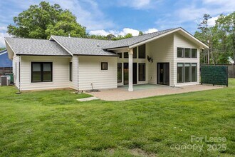 1207 Lakedell Dr in Charlotte, NC - Building Photo - Building Photo