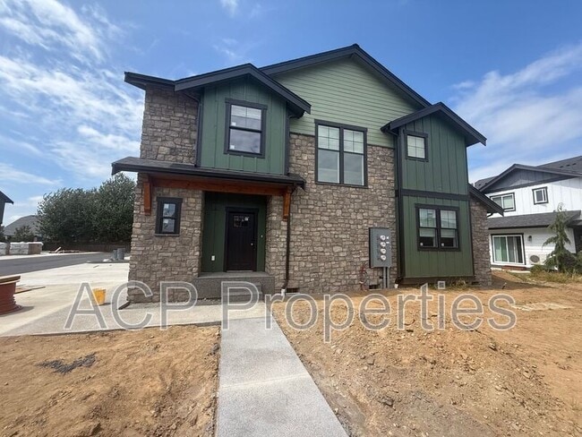 2205 DeJong Dr in Lynden, WA - Building Photo - Building Photo