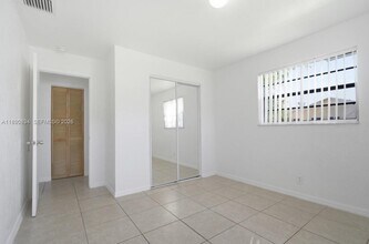 4120 SW 19th St in West Park, FL - Building Photo - Building Photo