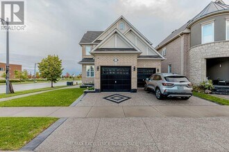 310 Nunn Ct in Milton, ON - Building Photo - Building Photo