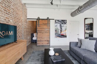 822 Howard Ave in New Orleans, LA - Foto de edificio - Building Photo