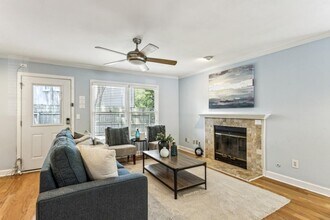 1002 Defoors Landing NW in Atlanta, GA - Building Photo - Building Photo