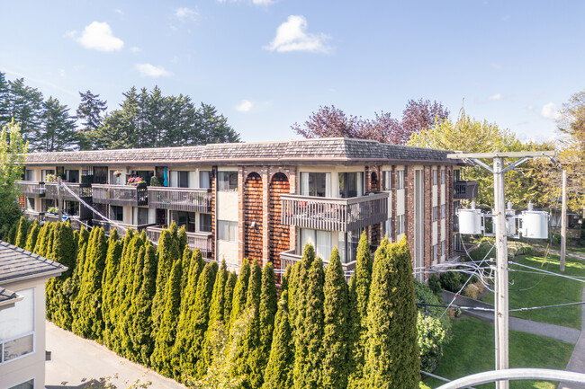 Casa Del Sol Apartments in Delta, BC - Building Photo - Building Photo
