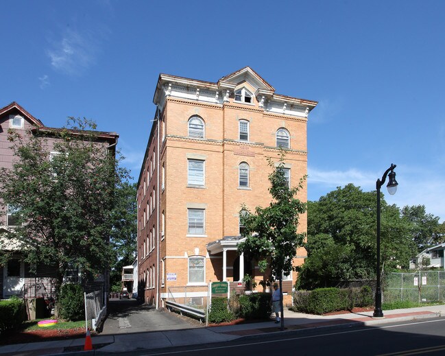 156-160 Washington St in New Britain, CT - Building Photo - Building Photo