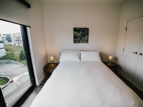 795 Sterling Lyon Pkwy in Winnipeg, MB - Building Photo - Building Photo