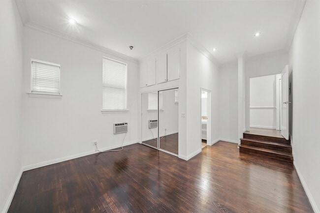 6128-6134 Wilshire Blvd., 6111-7 Warner Dr.