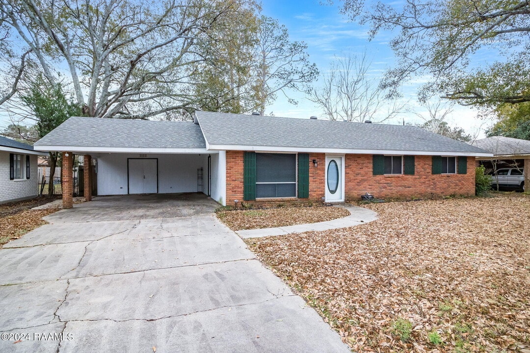 113 Leisure Ln in Lafayette, LA - Building Photo