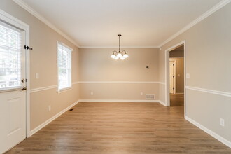 60 River Oaks Dr SW in Euharlee, GA - Building Photo - Building Photo