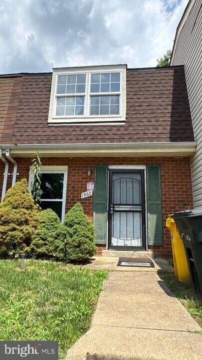 1962 Arwell Ct in Severn, MD - Building Photo