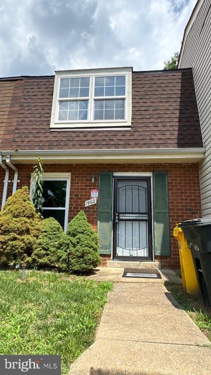 property at 1962 Arwell Ct